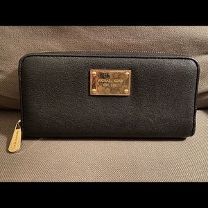 Black Michael Kors Wallet